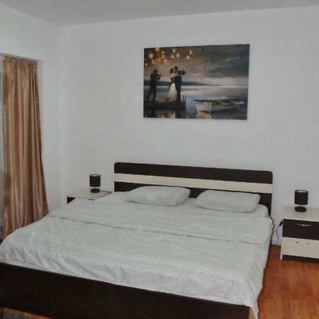 Mario Apartments Resita Ngoại thất bức ảnh